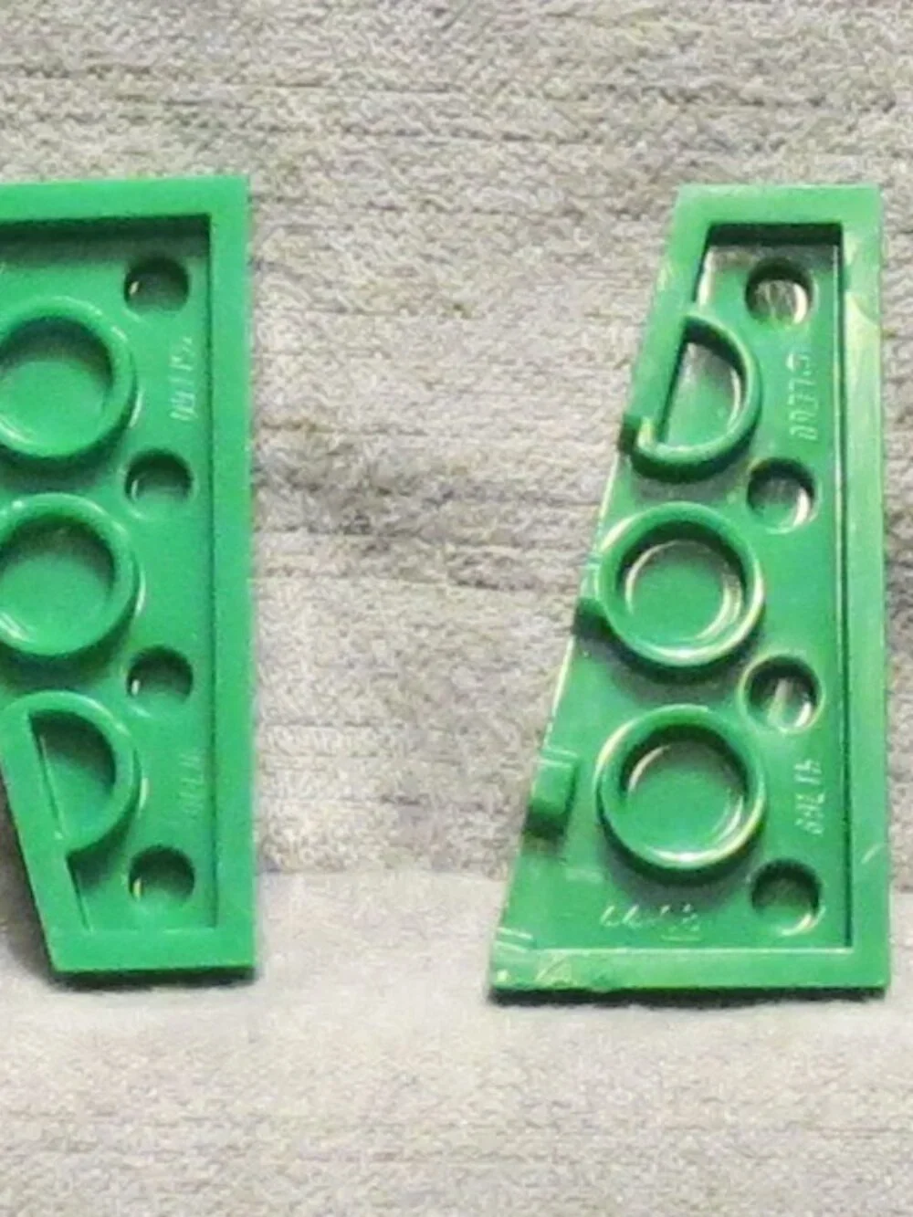 Lego Wedge Plates 4x2 Left and Right in Green 41770 & 41769